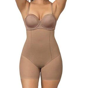 Leonisa Truly Invisible Hi-Waist Control Short 012852, Sz L